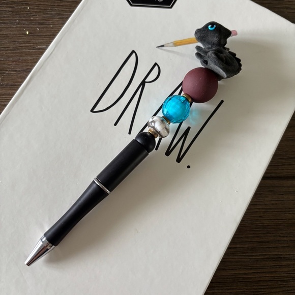 Jungle in my Pocket: Chroma Paint Chameleon handmade beaded pen - Picture 2 of 3